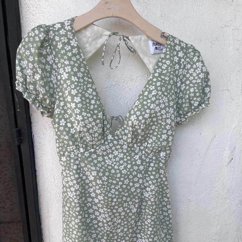 Princess Polly Green Flower Dress Size 8